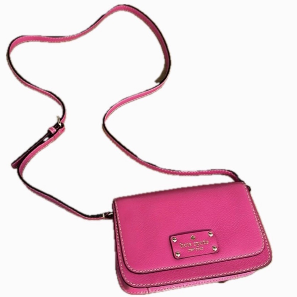Kate Spade Wellesley Small Fynn leather crossbody. Like New.